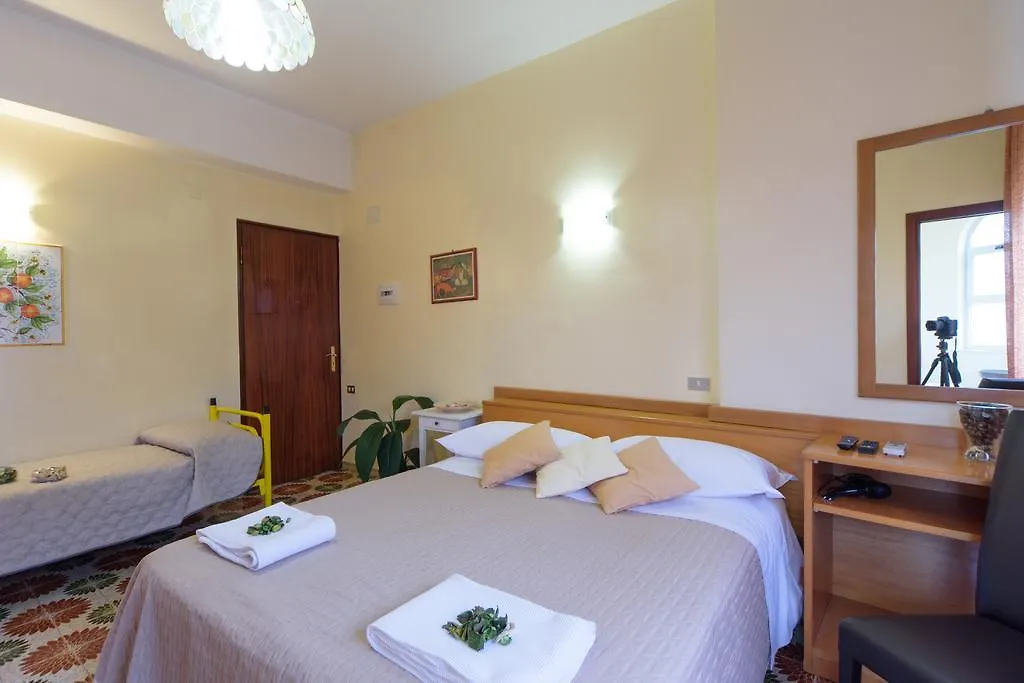 San Giacomo Sant'Alessio Siculo Guest house